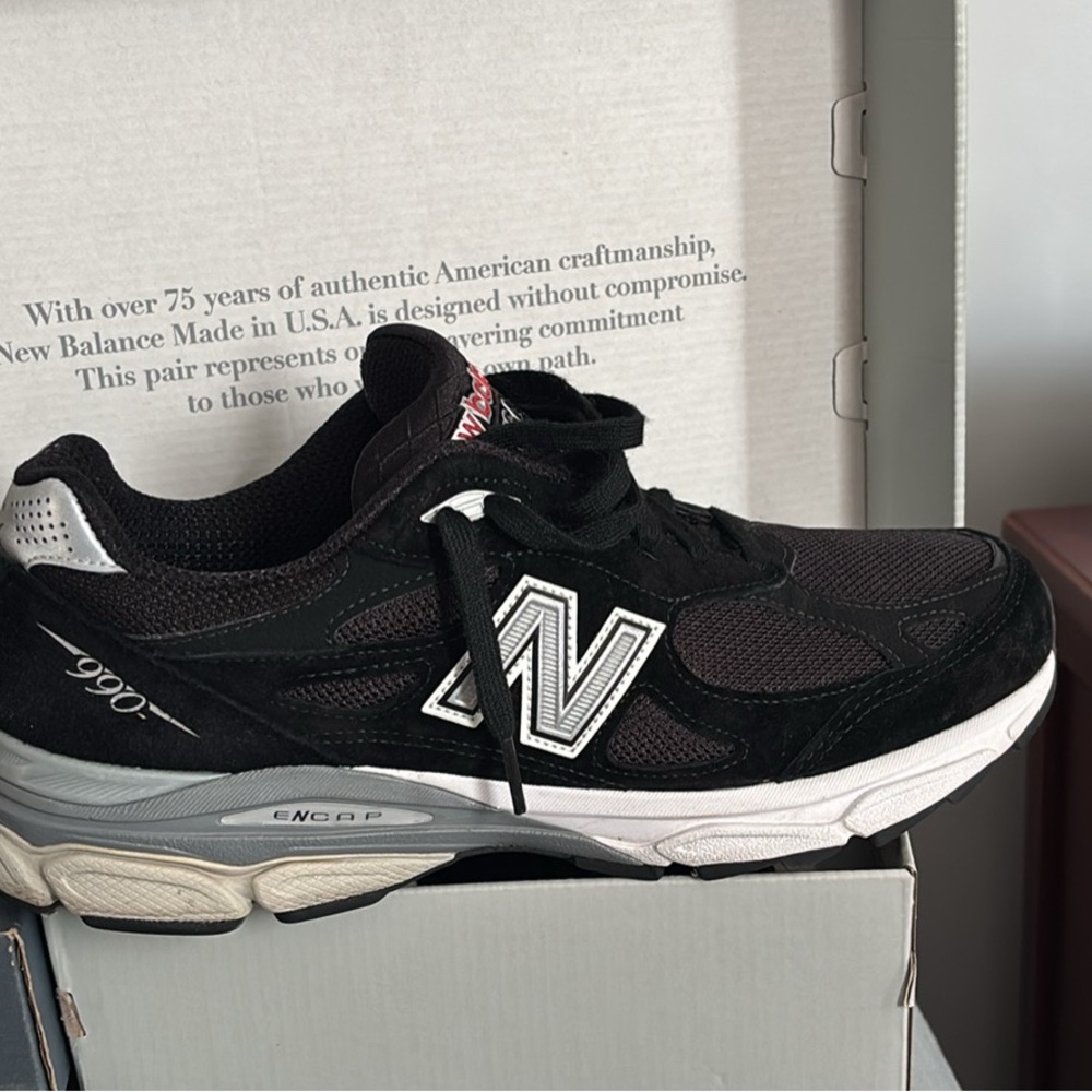 New Balance 990 Men's Black and Gray Sneakers
